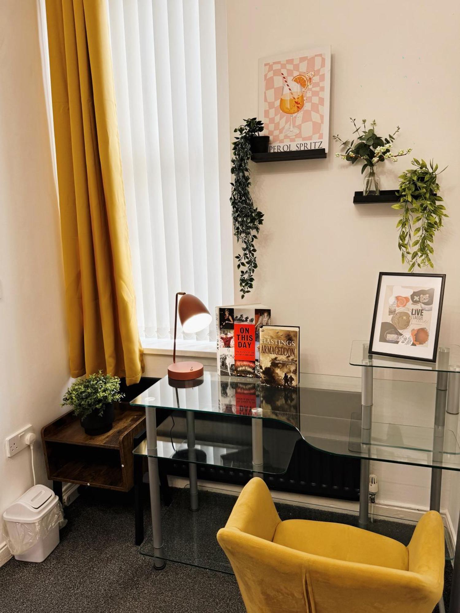 A&A Luxury Stay Rosedale St - Chic, Modern, City Centre, Neon Decor 森德兰 外观 照片